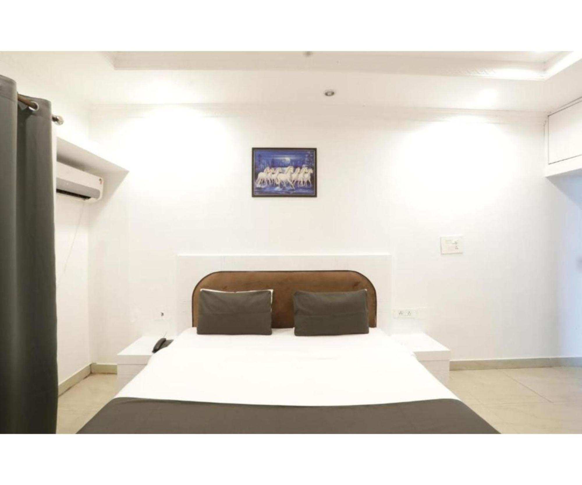 Day S Inn Luxury Stay Near Care Hospital In Budget Friendly Price Best Seller Bhubaneswar Buitenkant foto