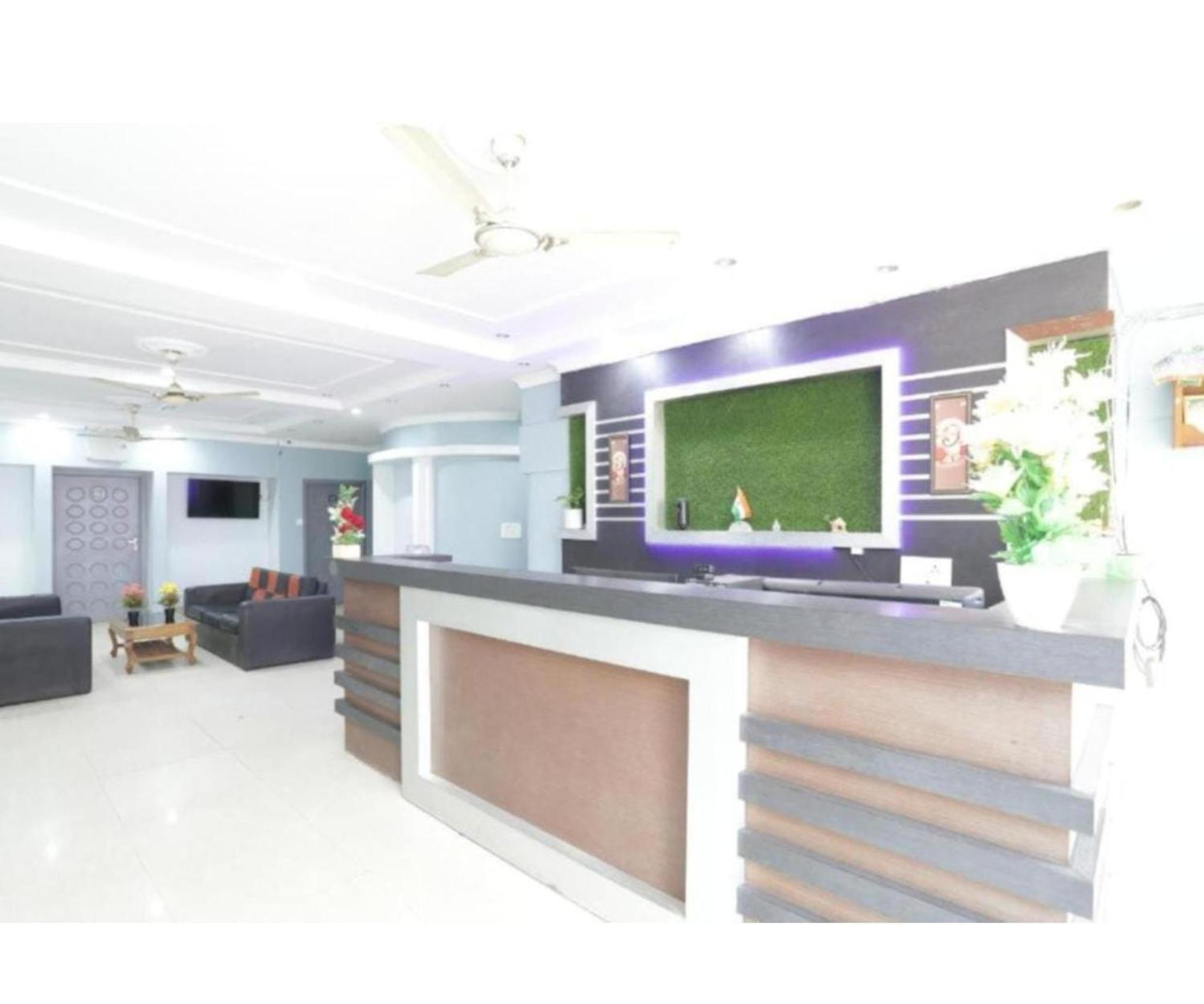 Day S Inn Luxury Stay Near Care Hospital In Budget Friendly Price Best Seller Bhubaneswar Buitenkant foto
