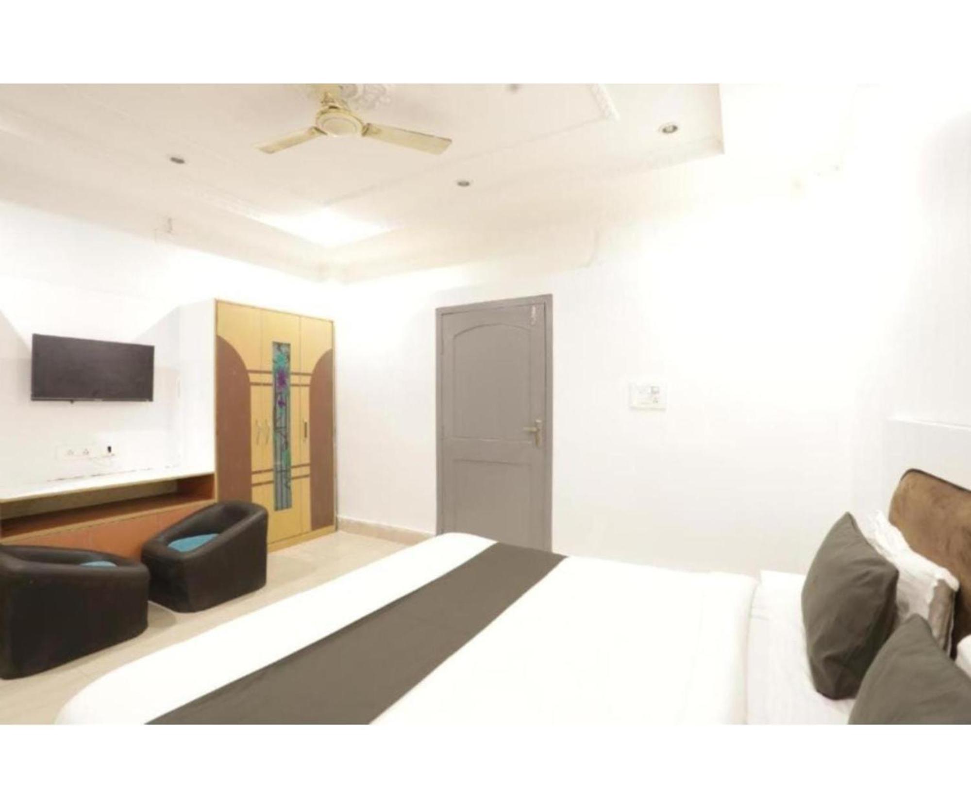 Day S Inn Luxury Stay Near Care Hospital In Budget Friendly Price Best Seller Bhubaneswar Buitenkant foto
