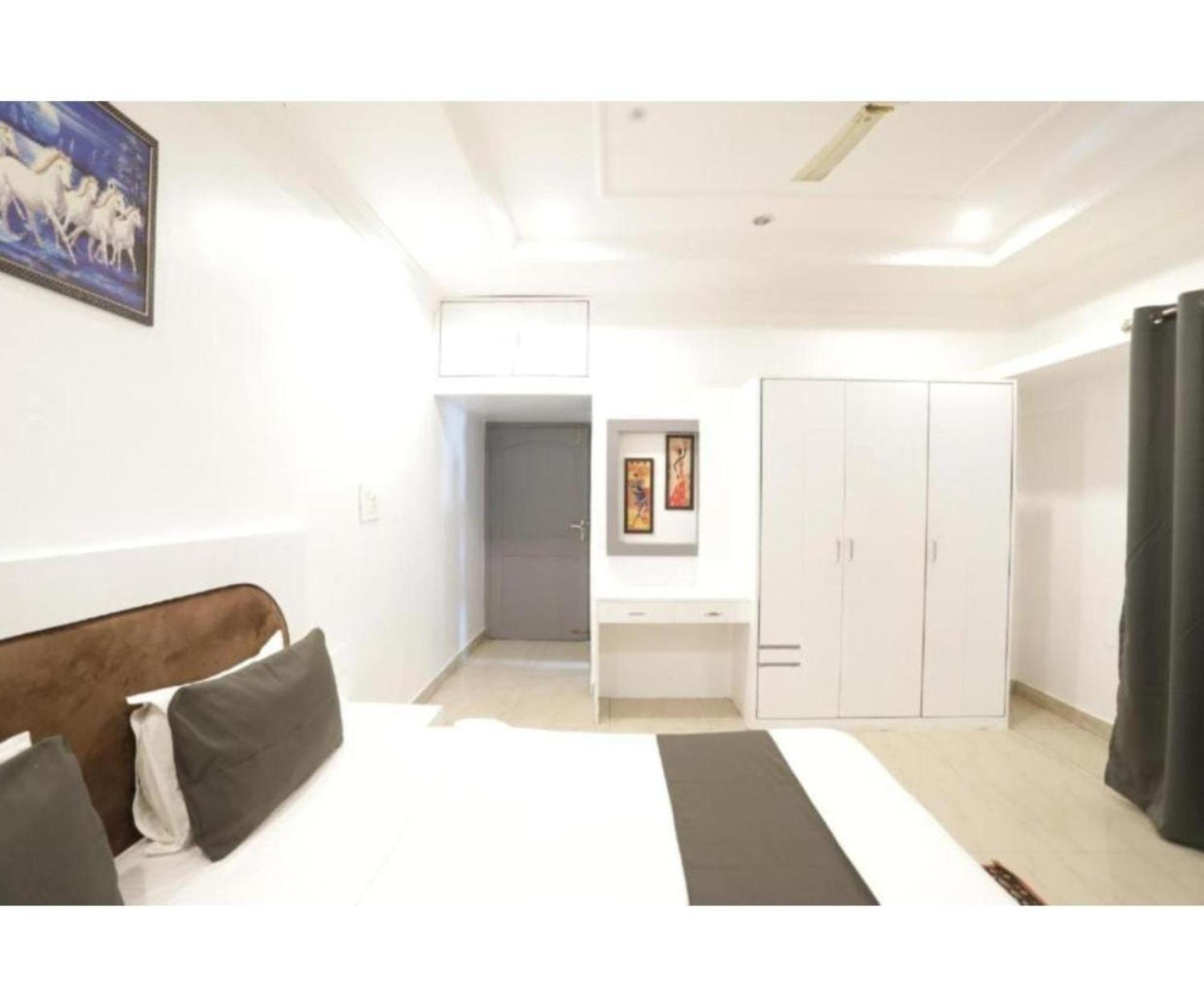 Day S Inn Luxury Stay Near Care Hospital In Budget Friendly Price Best Seller Bhubaneswar Buitenkant foto